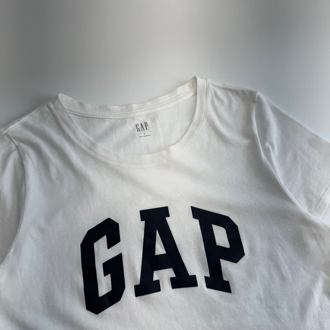 Gap 갭 블랙 로고 화이트 반팔 상품이미지4