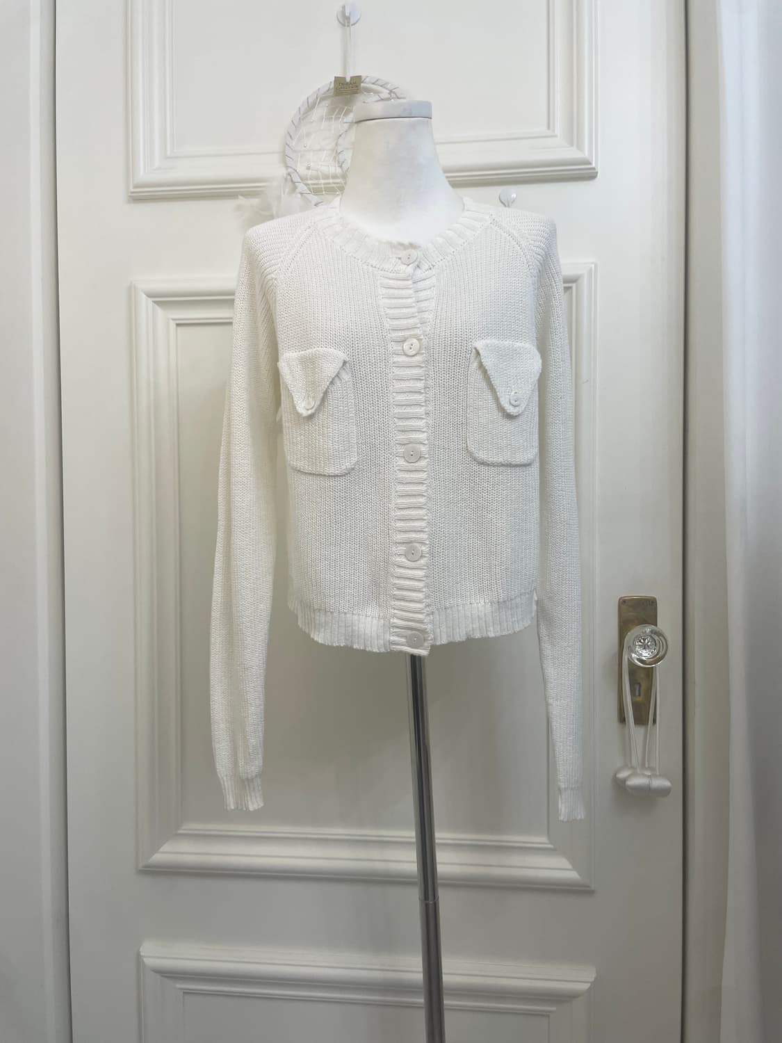 white pocket point reglan crop cardigan 상품이미지1