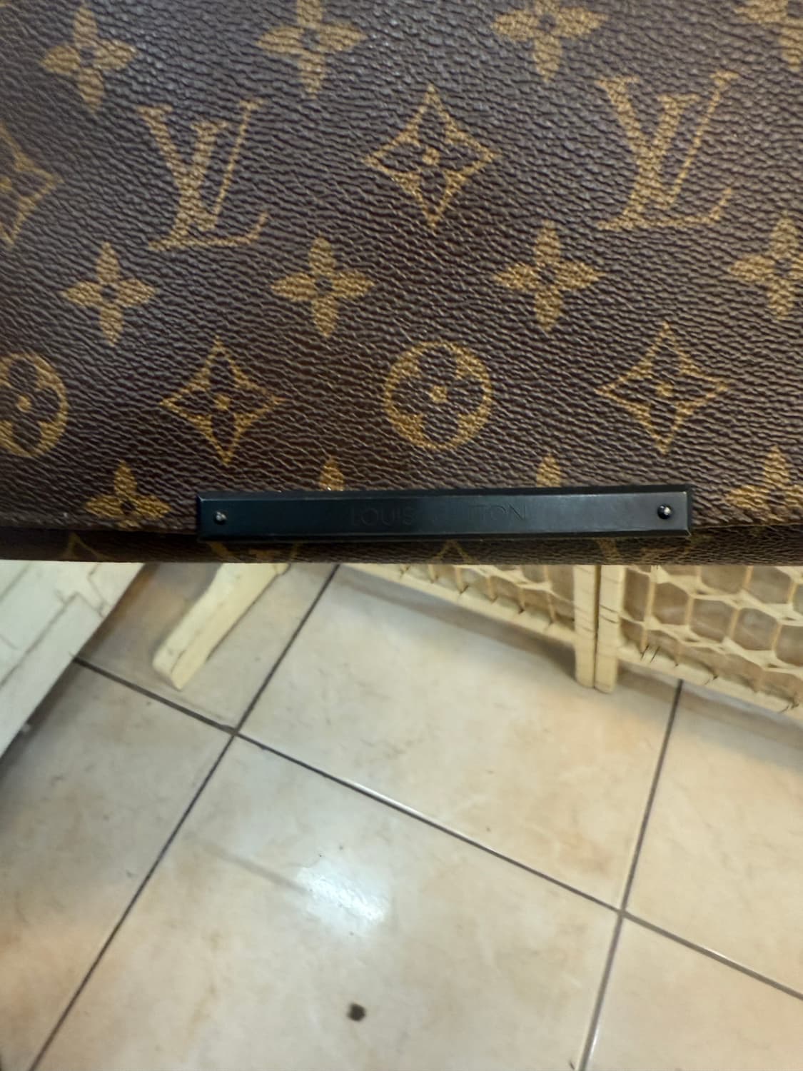 정품 루이비통 디스트릭트 메신저백 팝니다 상품이미지2