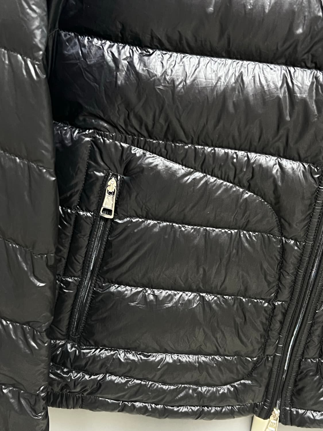 [정품] 새상품급 / 3 몽클레어 아코루스 경량패딩 블랙 상품이미지4