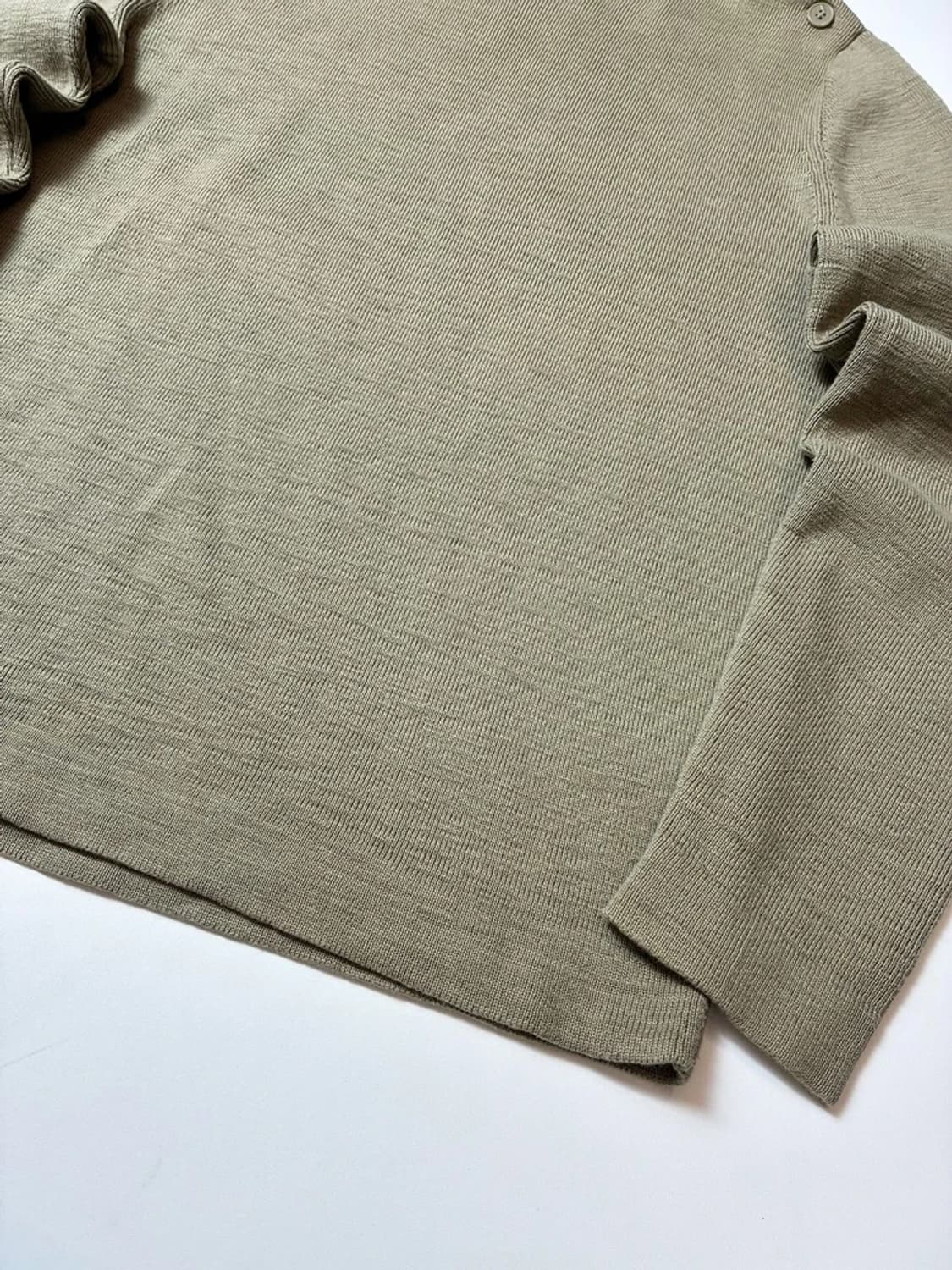 코스 COS 미니멀 숄더 버튼 코튼 니트 PN8248 상품이미지4