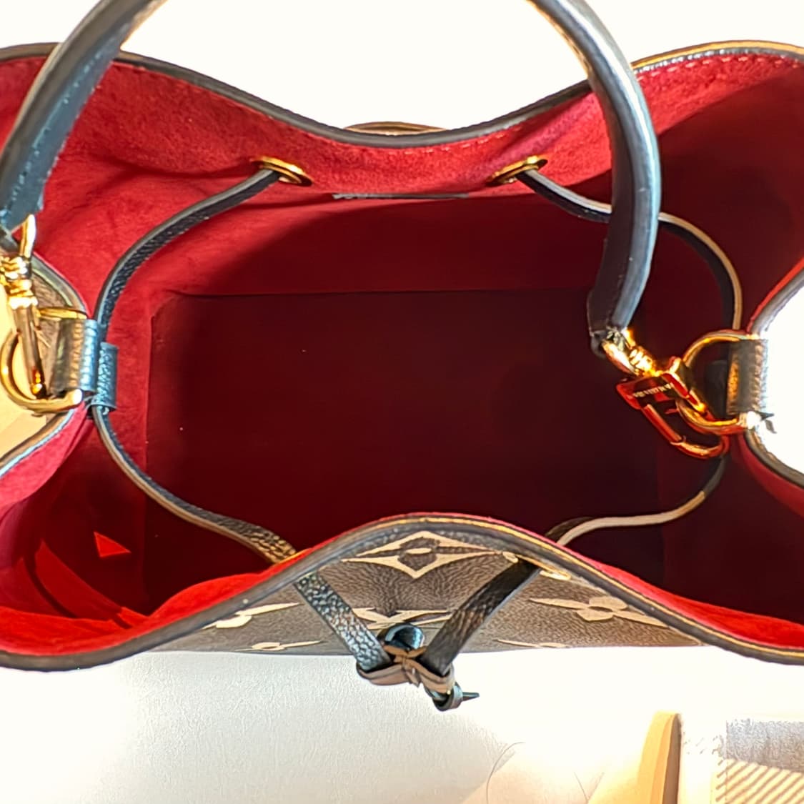 [거의 새상품] 루이비통 네오노에 MM 앙프렝뜨 블랙 상품이미지8