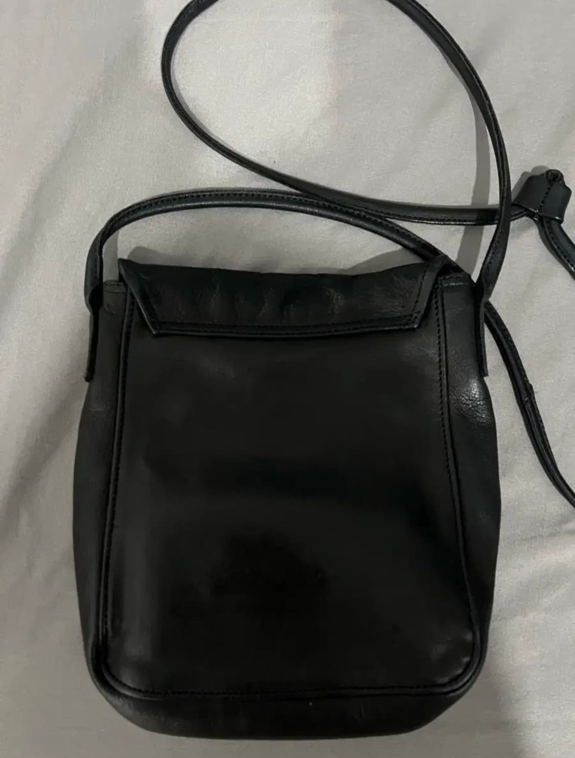 피그벨 레더 크로스백 상품이미지3