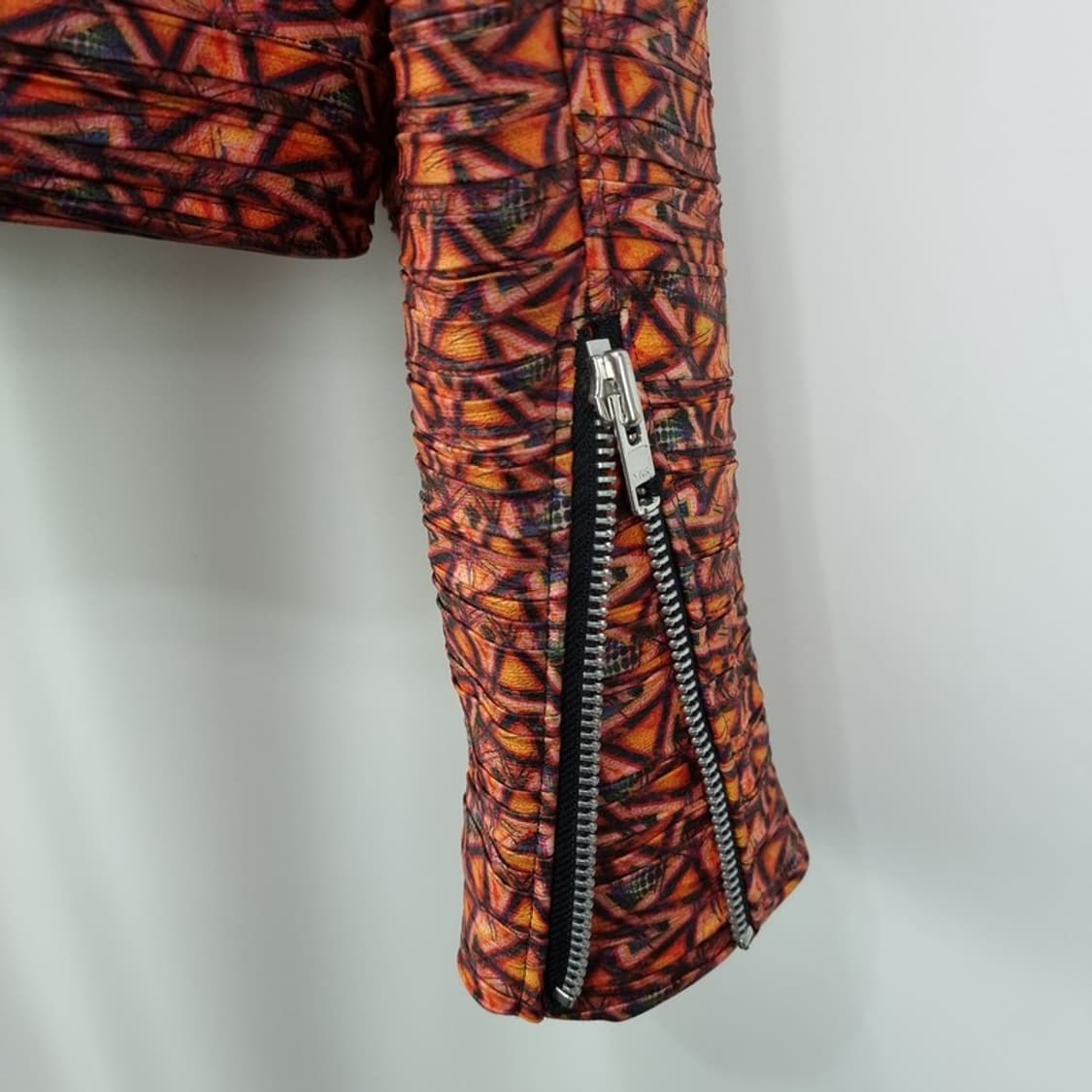 [빈티지] 비건 레더 멀티 패턴 사선 크롭 라이더 자켓 M19450 상품이미지6