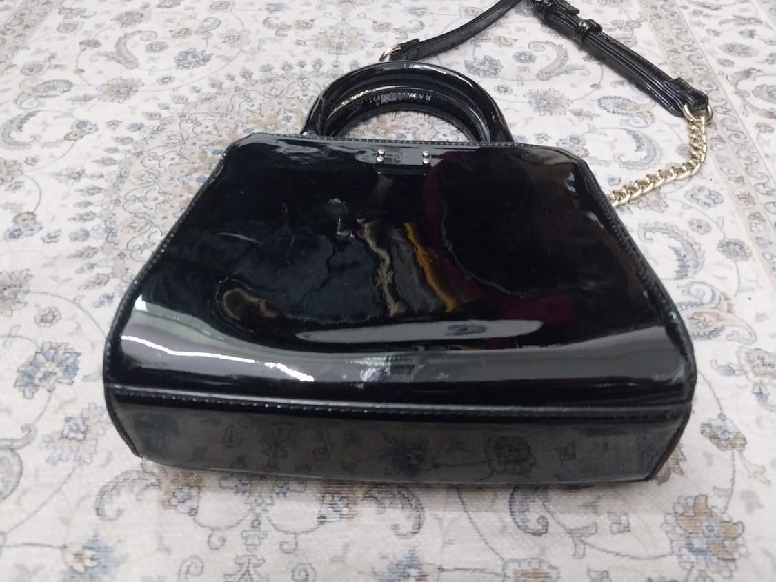 폴스부띠끄 에나멜 크로스백 상품이미지4