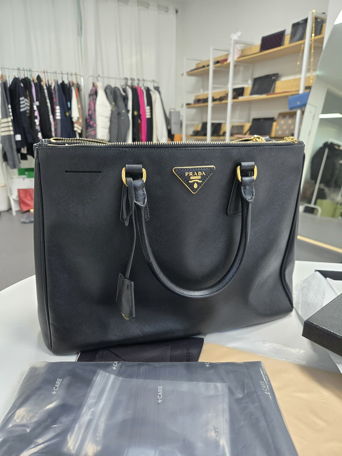 [A급컨디션]프라다 사피아노 토트백 상품이미지1