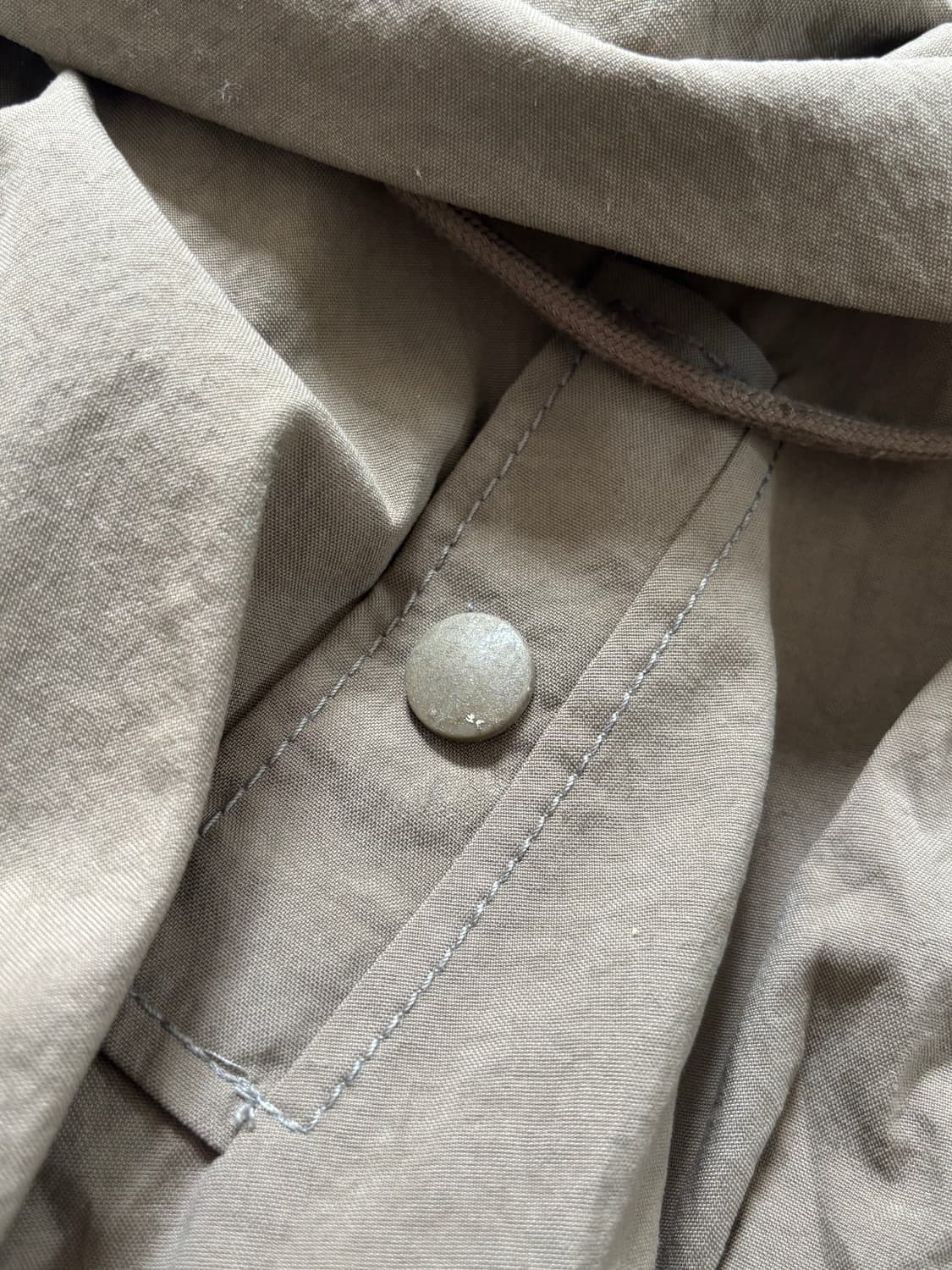 Moschino 모스키노 카키 크롭 후드 셔링 점퍼  상품이미지10