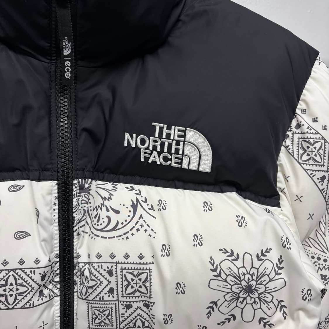 노스페이스 페이즐리 패딩 상품이미지3