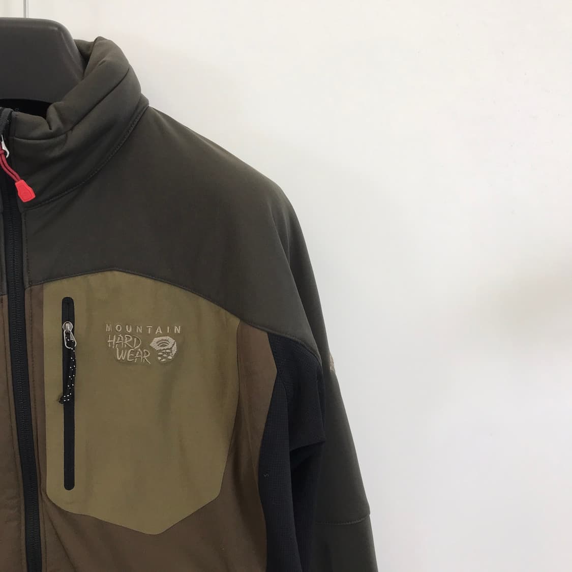 마운틴하드웨어 소프트쉘 집업자켓 [XL사이즈] 상품이미지2