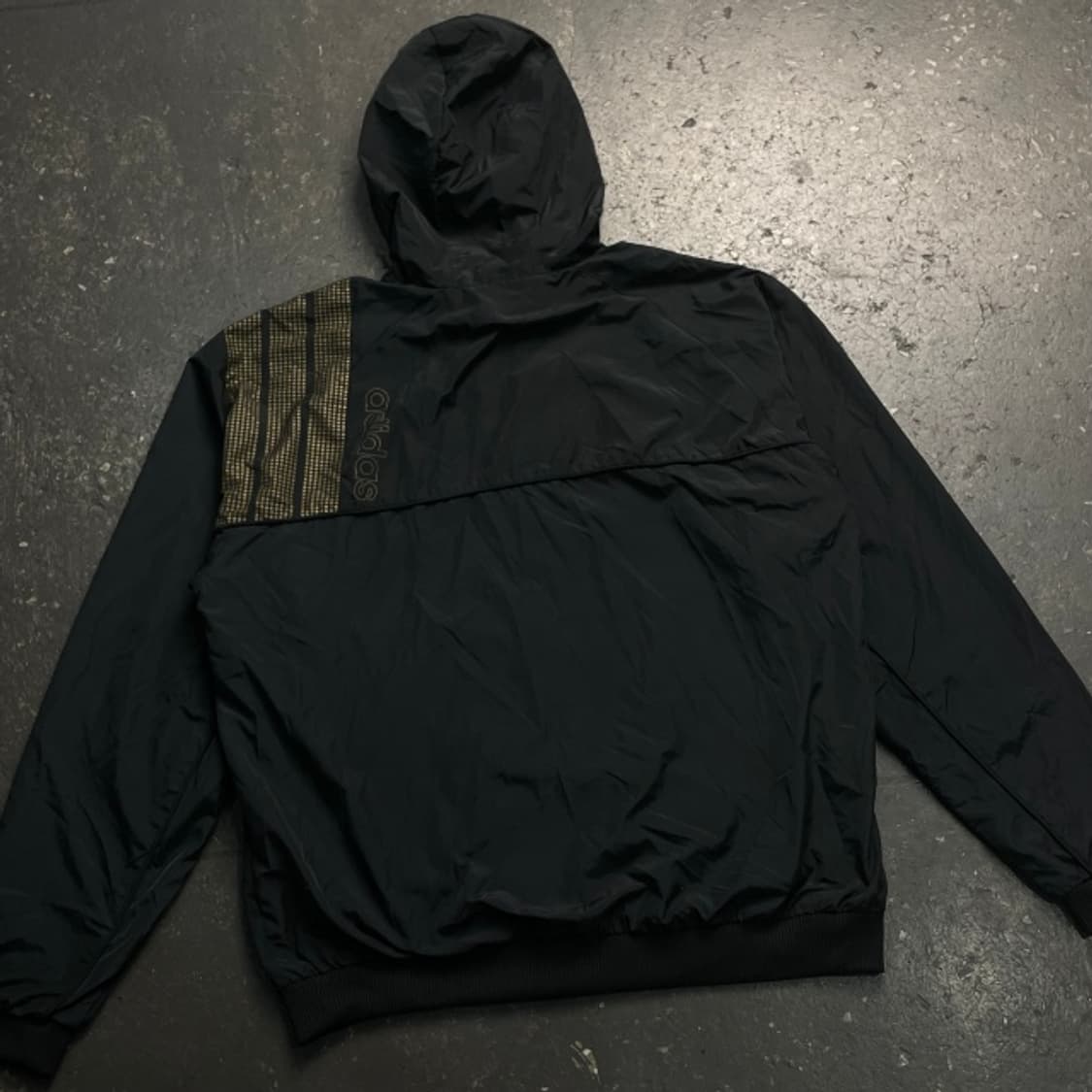 105 아디다스 런닝 바람막이  상품이미지5