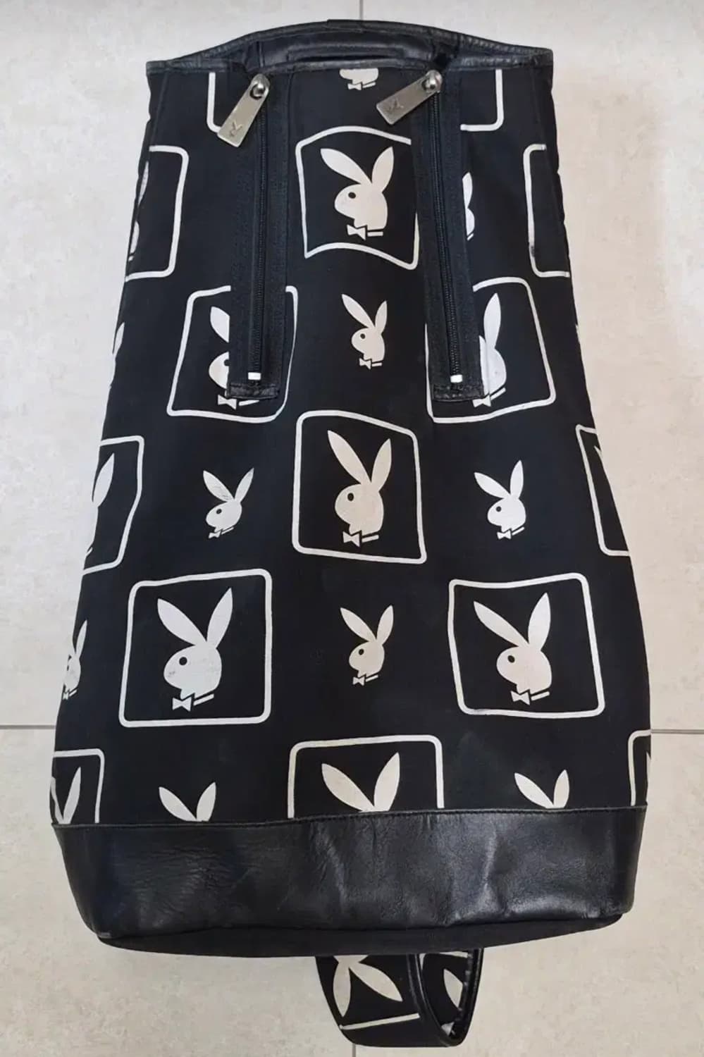 00's Playboy Old-school Sling Bag 상품이미지1