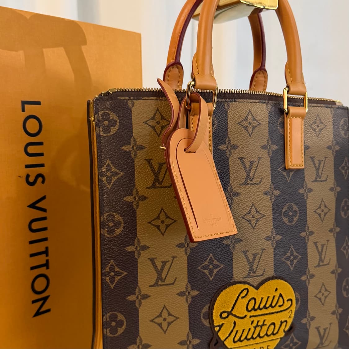 루이비통 니고 모노그램 삭플라 메신저백 상품이미지3