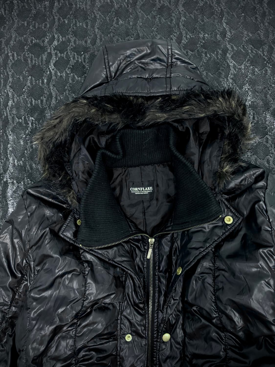 “CORNFLAKE” Y2K Mood Black Long Fur Padd 상품이미지6