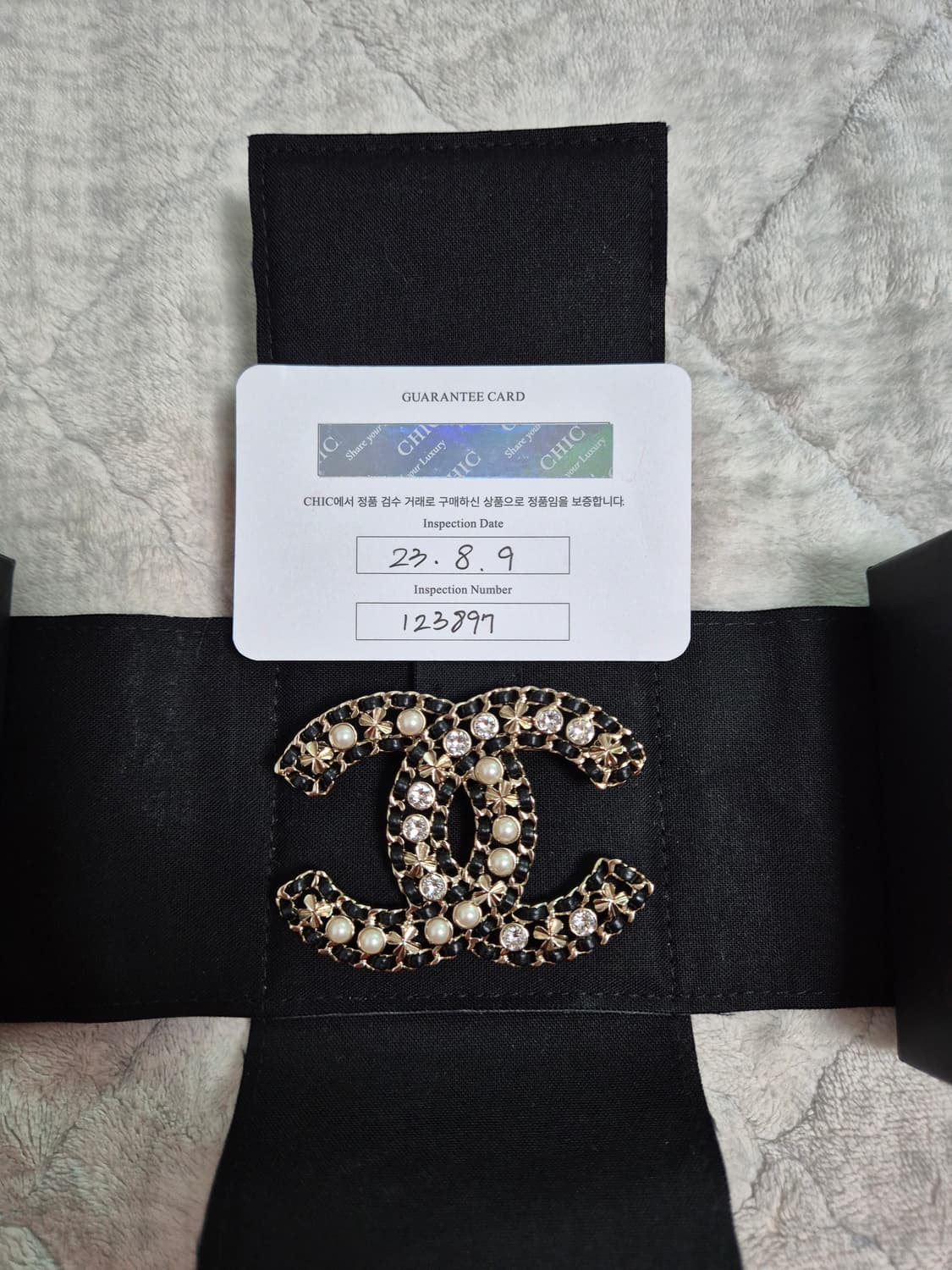 샤넬 CC로고 브로치 상품이미지1