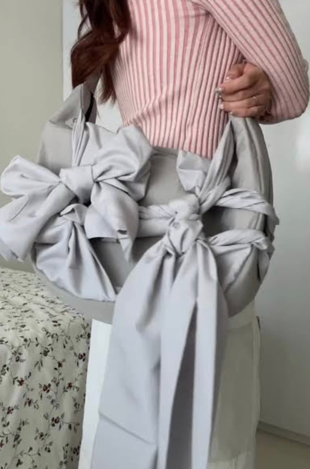 이우가마카라스 노티드 숄더백 리본백 나일론 실버 상품이미지1