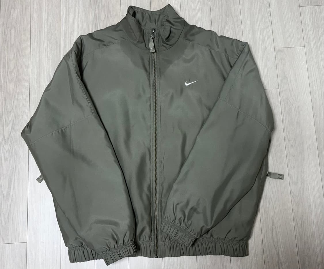 나이키 nrg 솔로 스우시 사틴봄버 라이트아미 US M 상품이미지3