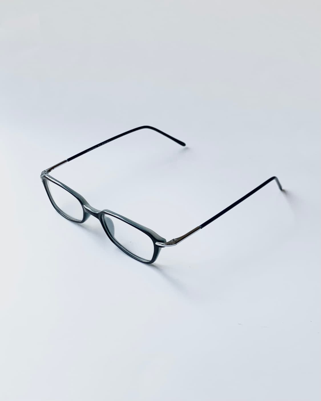 [픽키-705] 블랙 뿔테 풀프레임 안경 슬림 오벌 쉐입 미니멀 상품이미지2