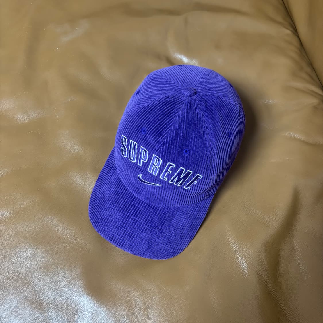 슈프림 나이키 6패널 볼캡 모자 아크 로고 코듀로이 퍼플 상품이미지5