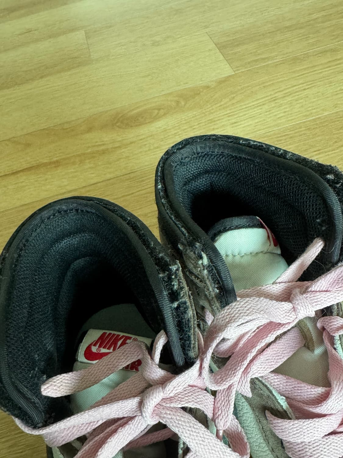 나이키 에어조던1 하이 트래비스스캇 240cm 상품이미지4