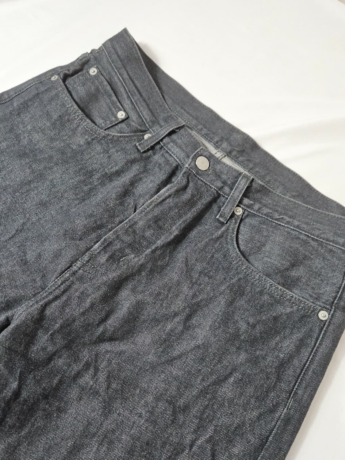 코스 COS 신형 릴렉스드 생지 와이드 데님팬츠 블랙 흑청 진 31 상품이미지3