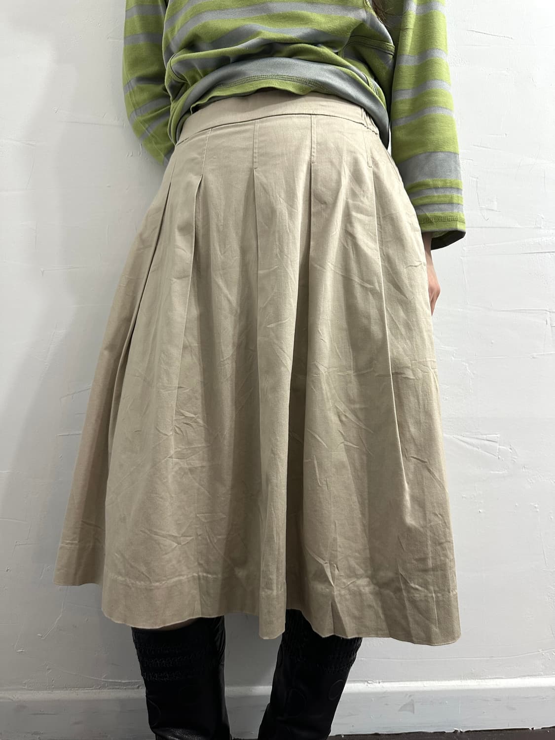 uniqlo beige pleats midi skirt 상품이미지2