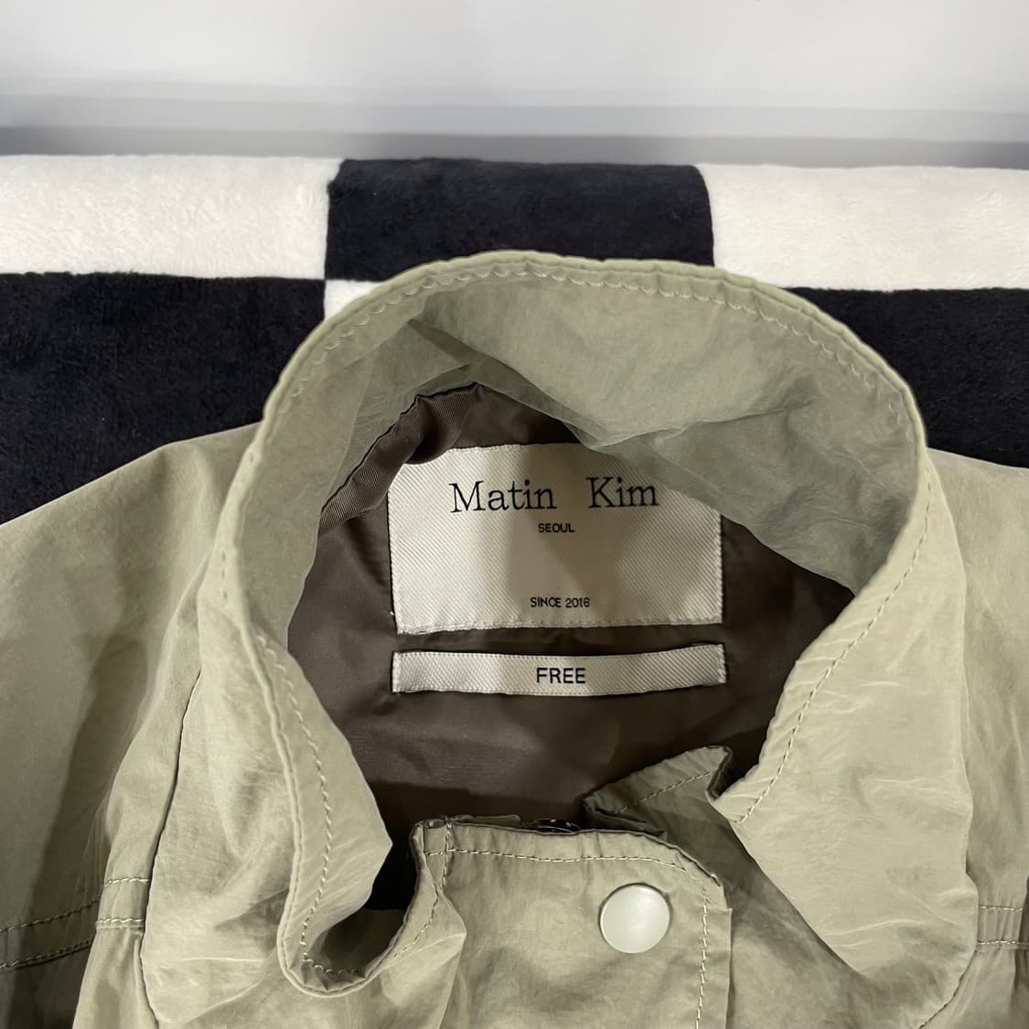 Matin Kim마뗑킴 디태쳐블 슬리브 볼륨 점퍼 상품이미지2