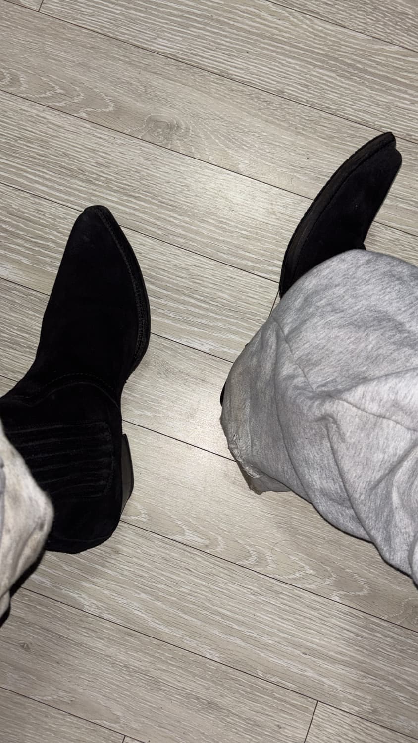 19FW SAINT LAURENT Lucas Chelsea Boots 상품이미지10