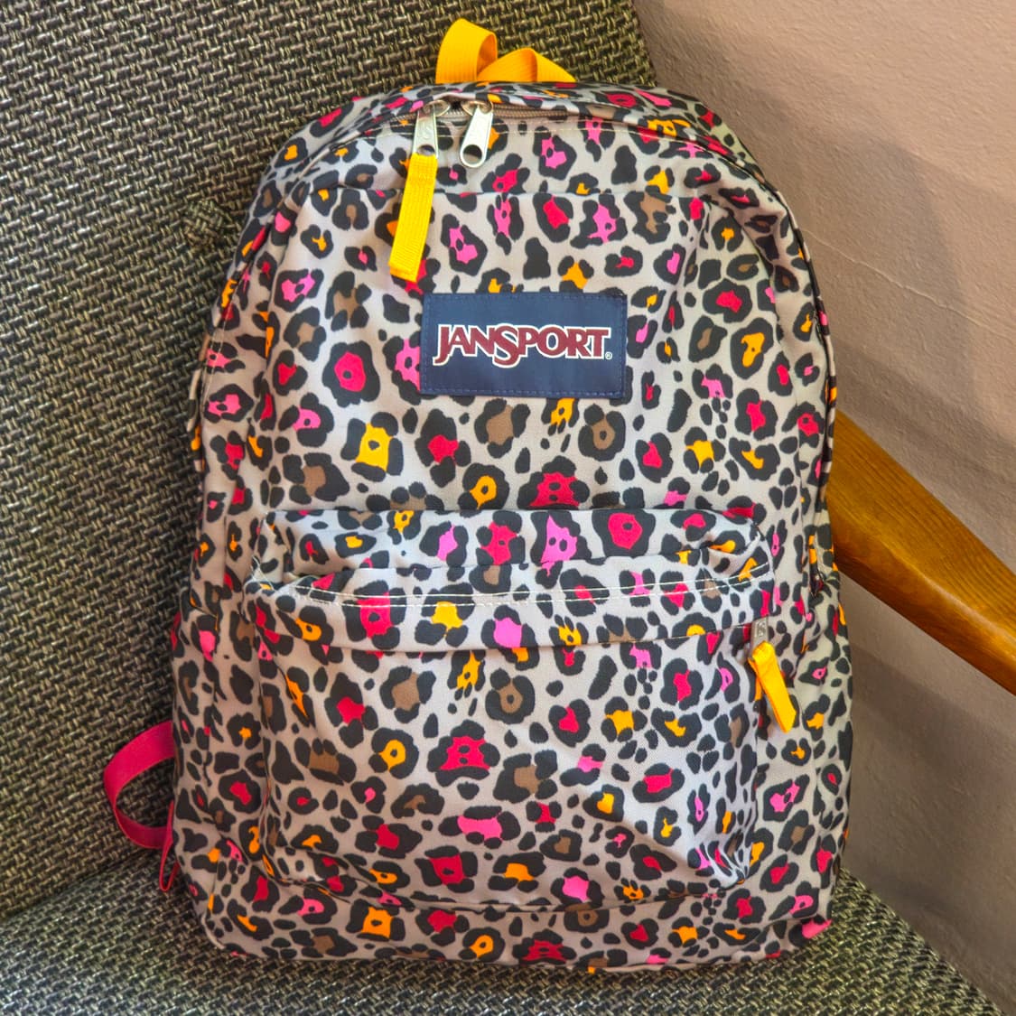 잔스포츠 슈퍼브레이크 레오파드 호피 무늬 백팩 상품이미지2