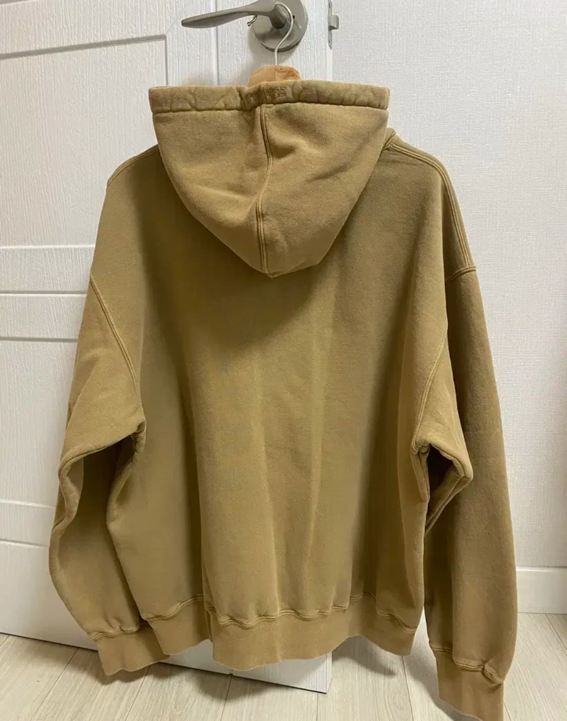 슈프림 오버다이드 후드 L 사이즈 큰 하자 없는   살짝의 사용감만 있습 상품이미지2