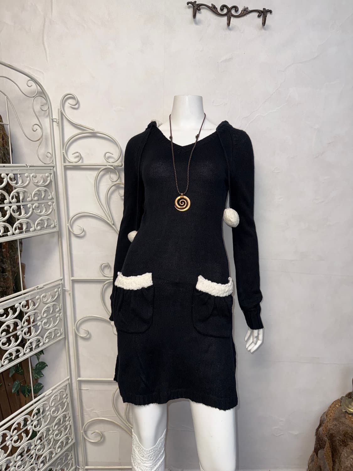 Black fur detail hood knit ops 상품이미지1