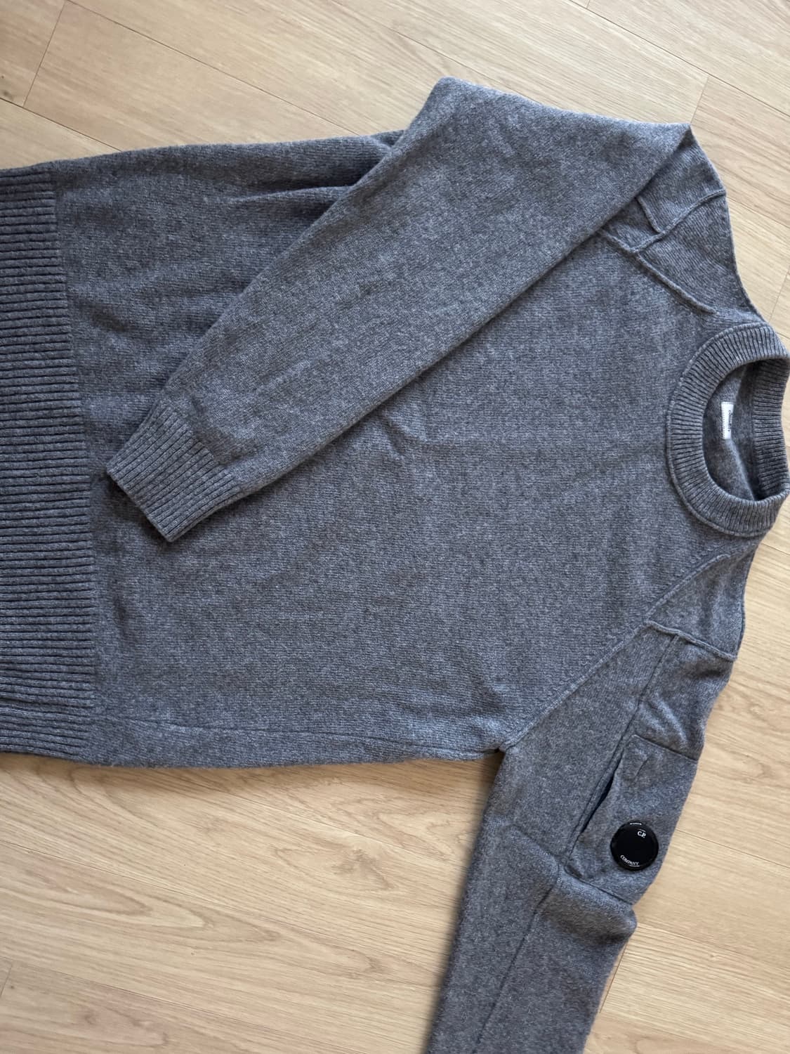 [52] cp컴퍼니 니트 그레이 상품이미지1
