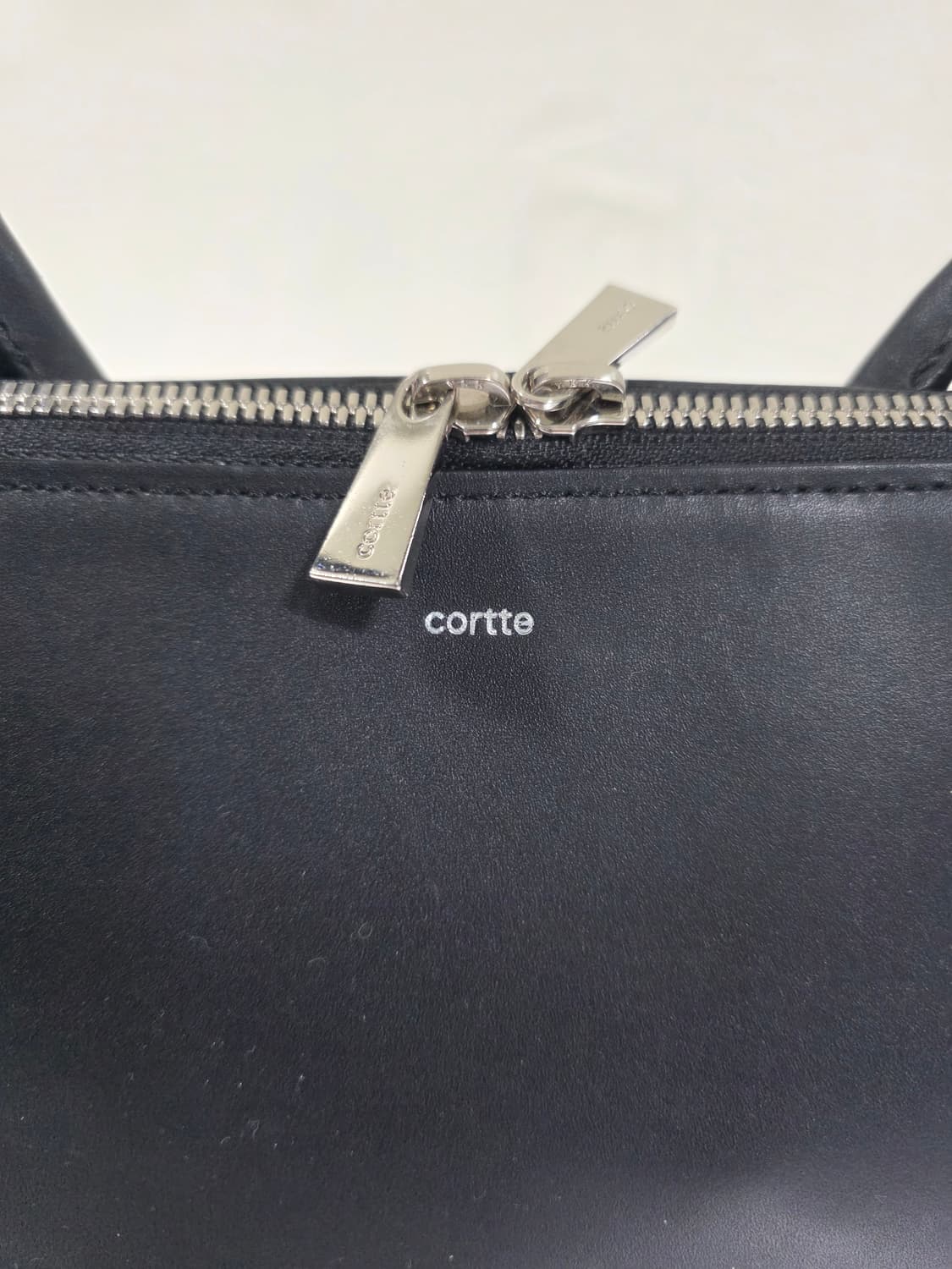 cortte 콜테 심플  새비 가방 상품이미지1