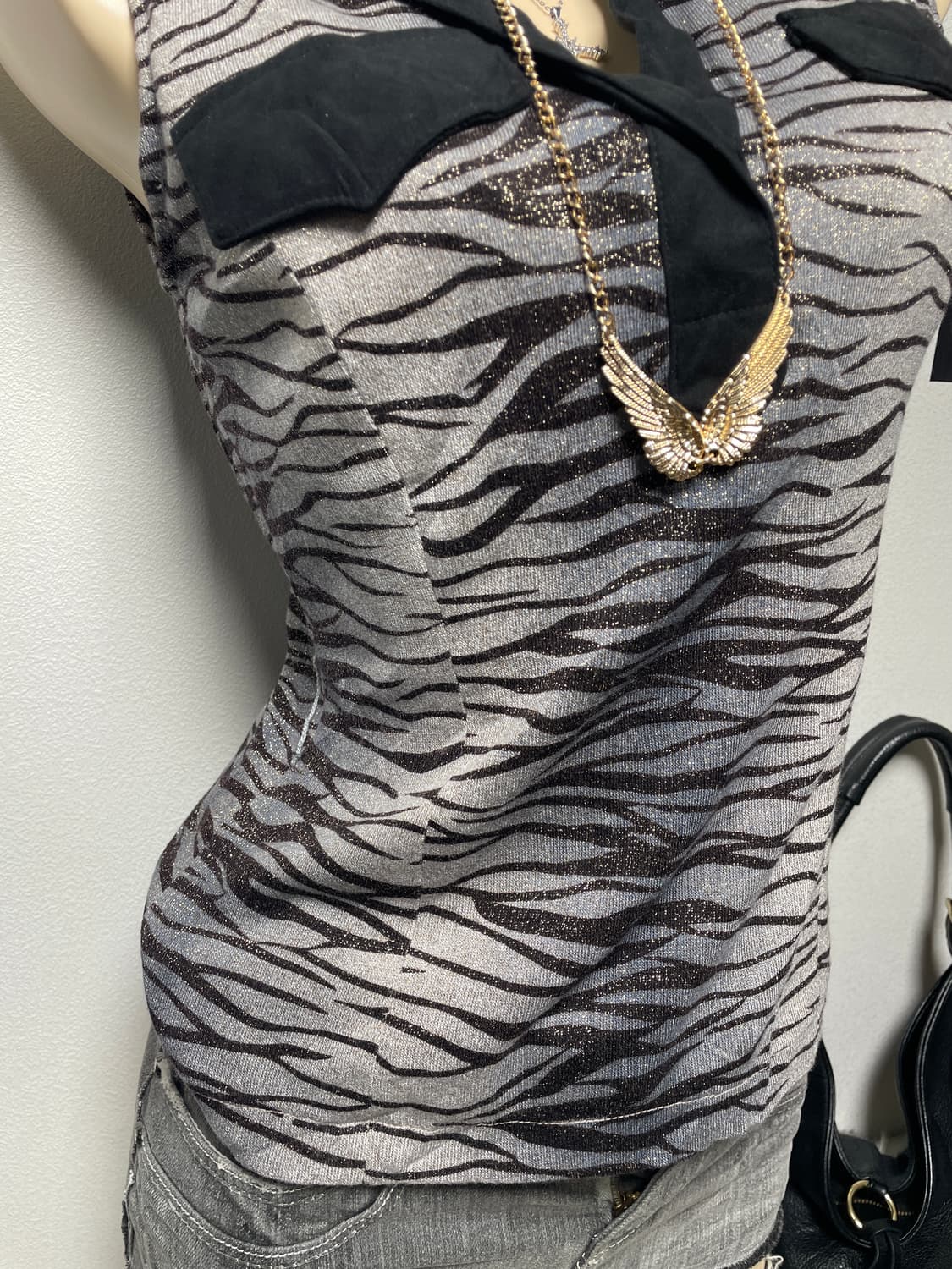 Zebra 지브라 글리터 홀터 나시 슬리브리스 상품이미지2