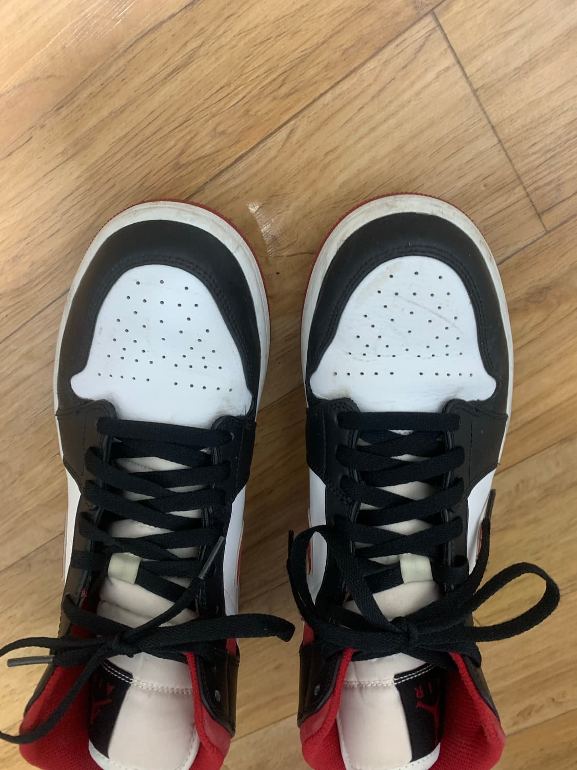 조던1 미드 짐레드 블랙 화이트 상품이미지8