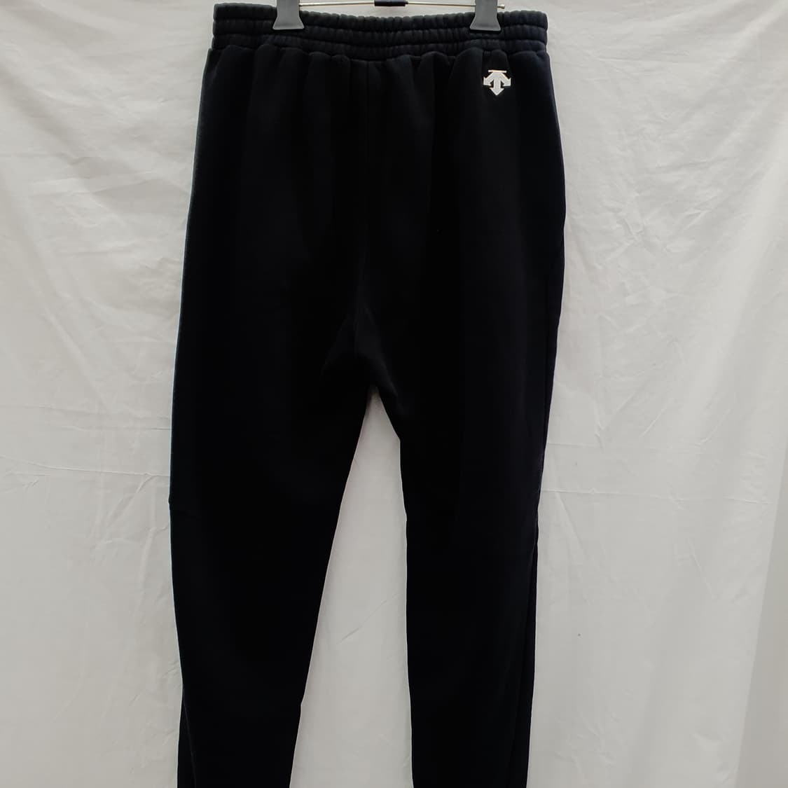 데상트 블랙 트레이닝 셋업(남100) 상품이미지7