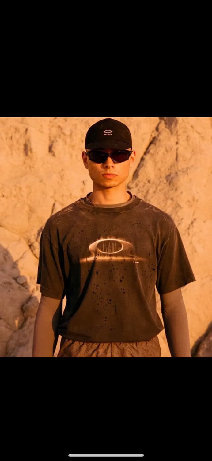 새티스파이x오클리 모스테크 에이지드 티셔츠(L) 팝니다. 상품이미지2