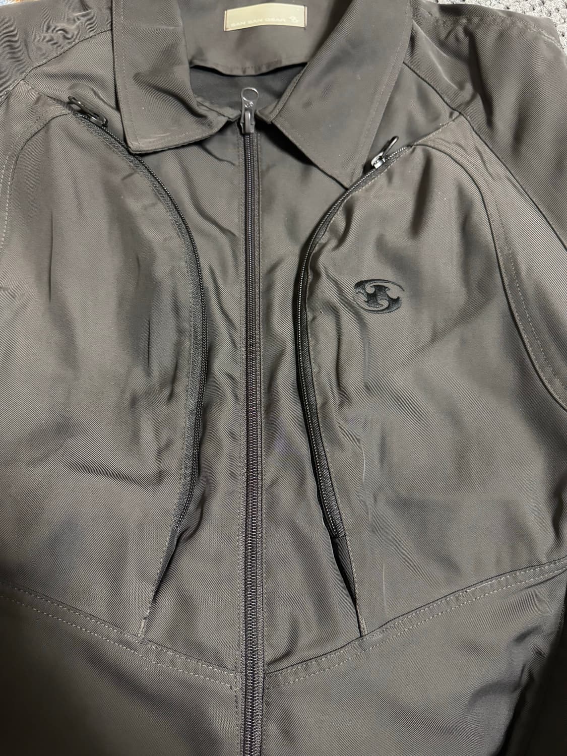 산산기어 24fw 바람막이 상품이미지2