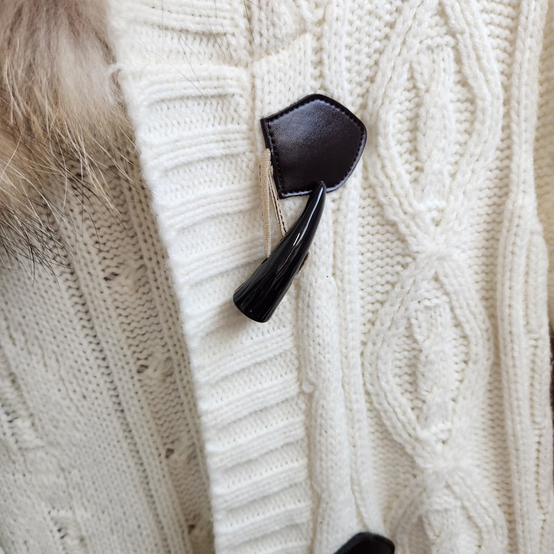 세실 맥비 아이보리 니트 더플 코트 상품이미지2