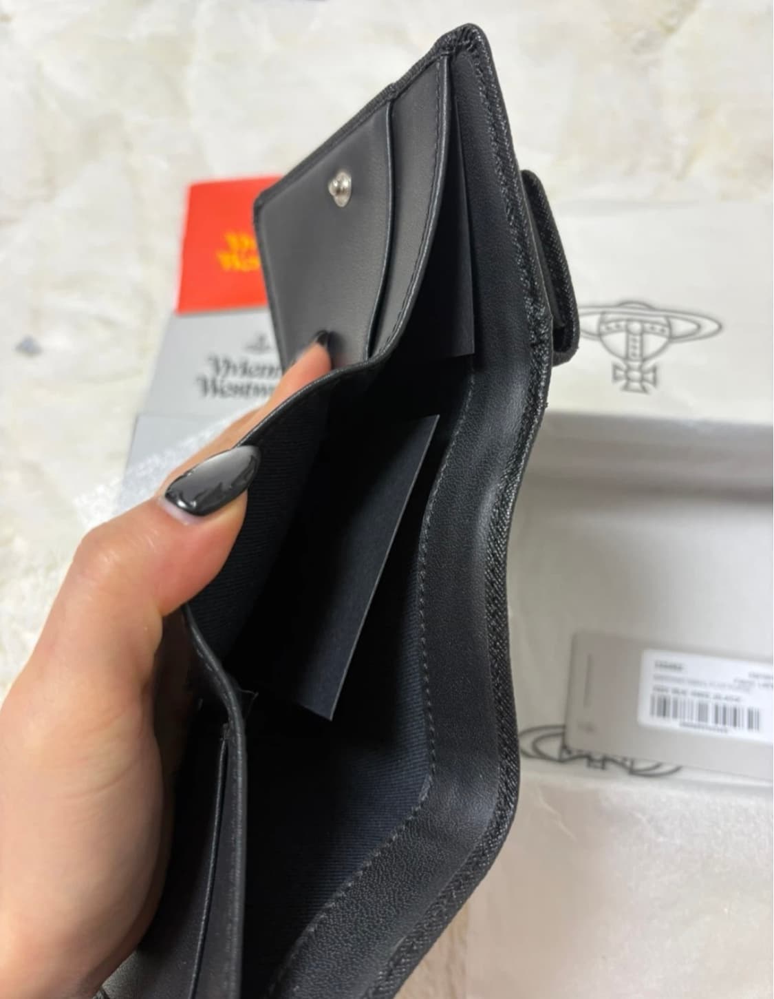 비비안웨스트우드 블랙 사피아노 반지갑 상품이미지6