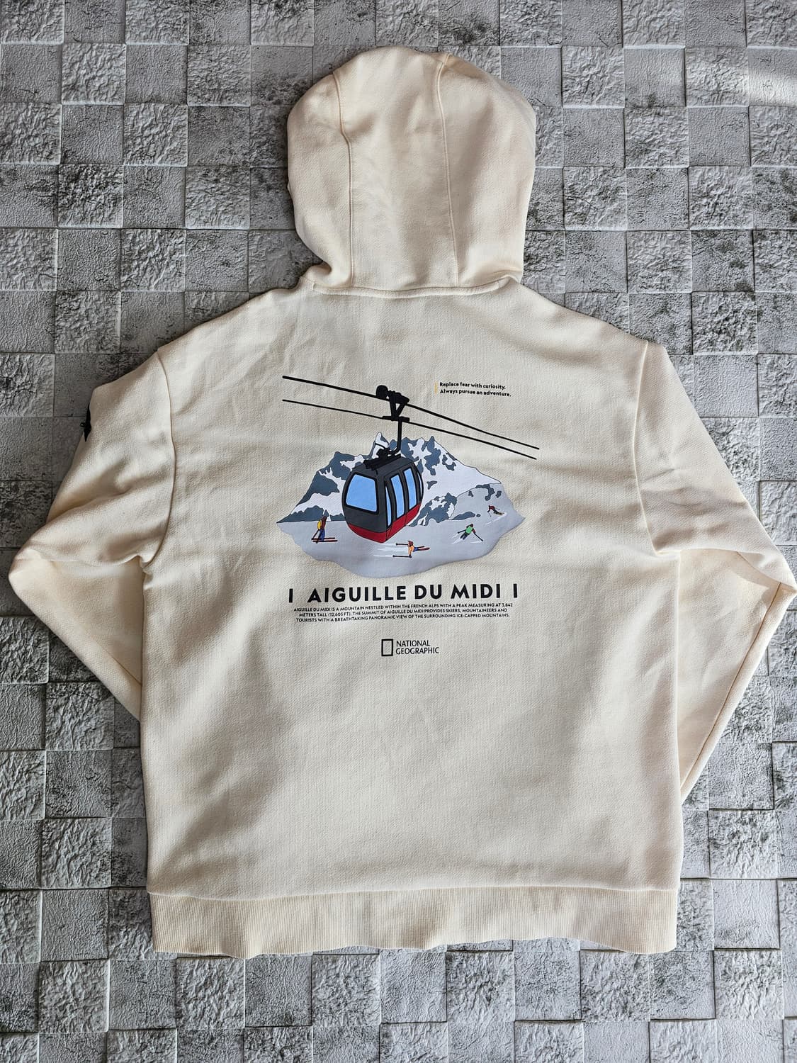 내셔널지오그래픽 후드T 상품이미지3