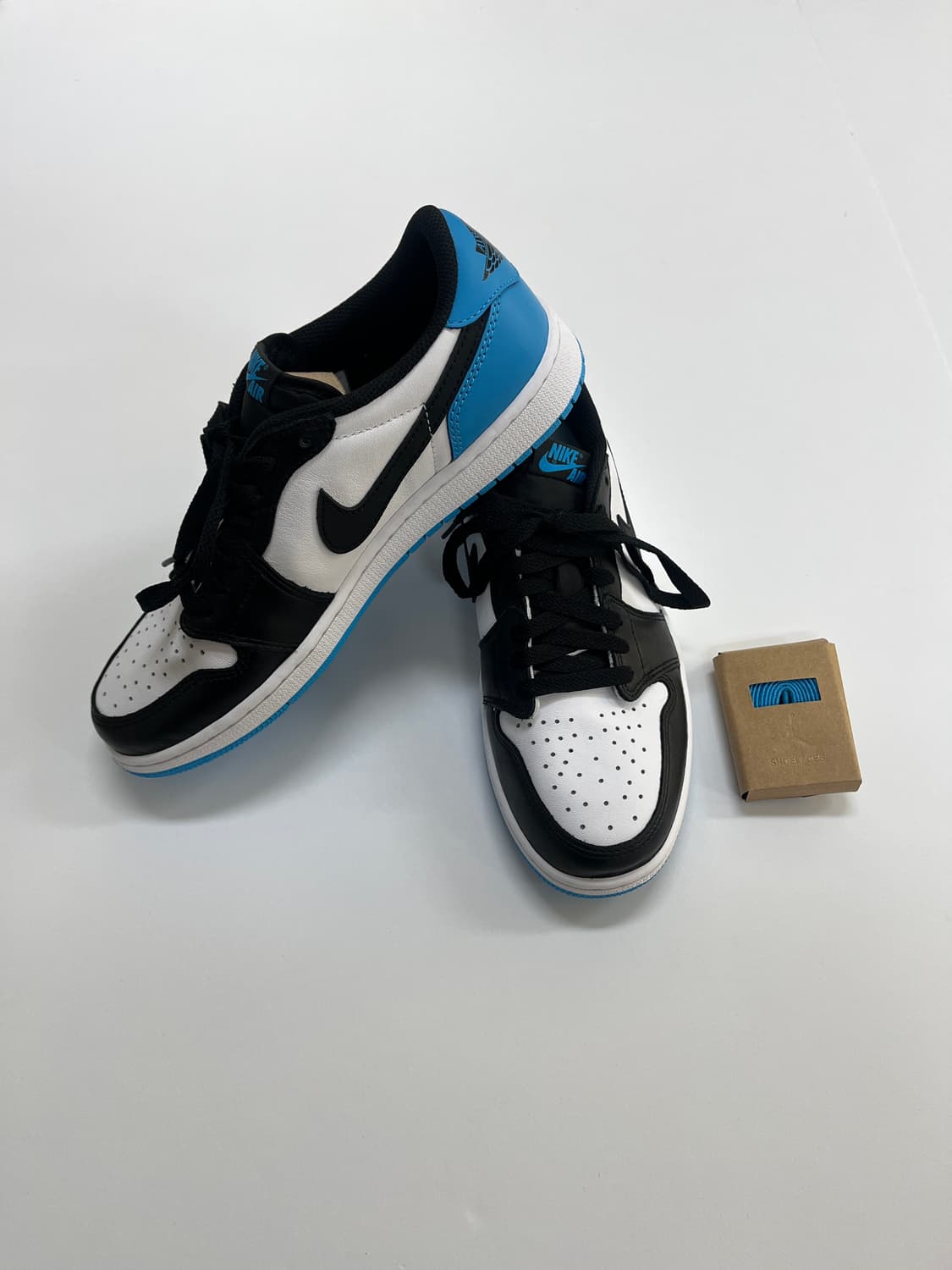 조던 1 레트로 로우 흰검파 상품이미지1