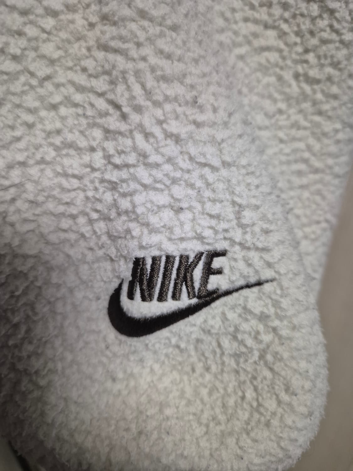 나이키 NSW 에센셜 셰르파 맨투맨 티셔츠 상품이미지8