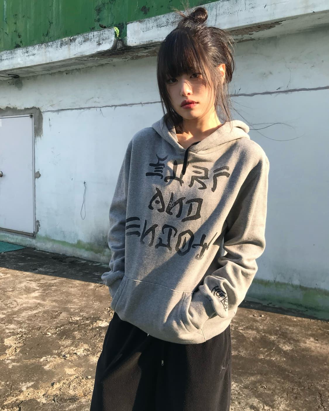 그레이 노트 그래픽 후디 상품이미지1