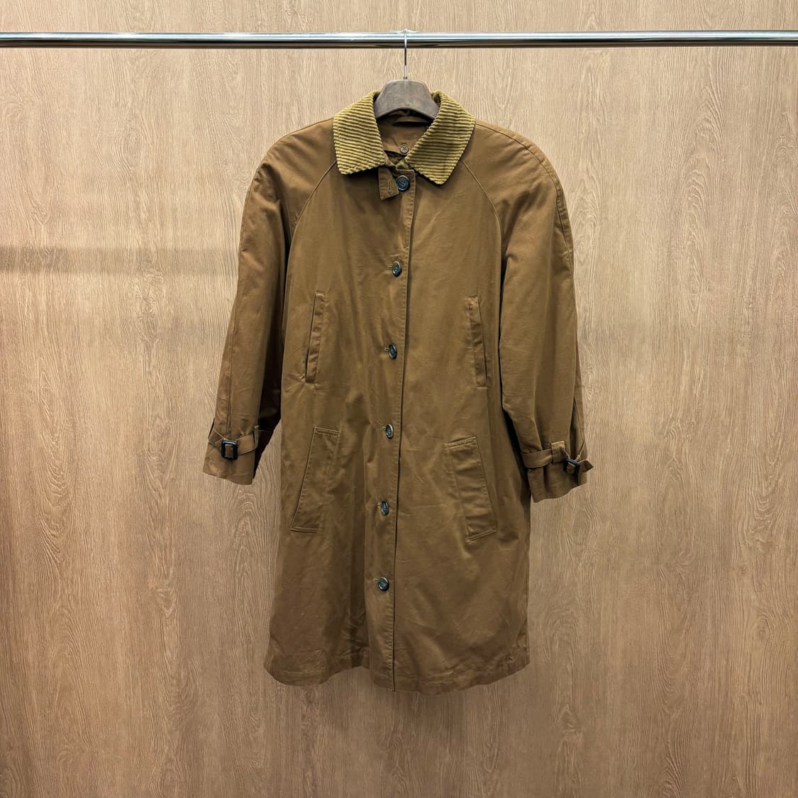 도나카란 뉴욕 블레이저 코트 싱글 브레스티드 노치드 라펠 디테일 브라운 상품이미지2