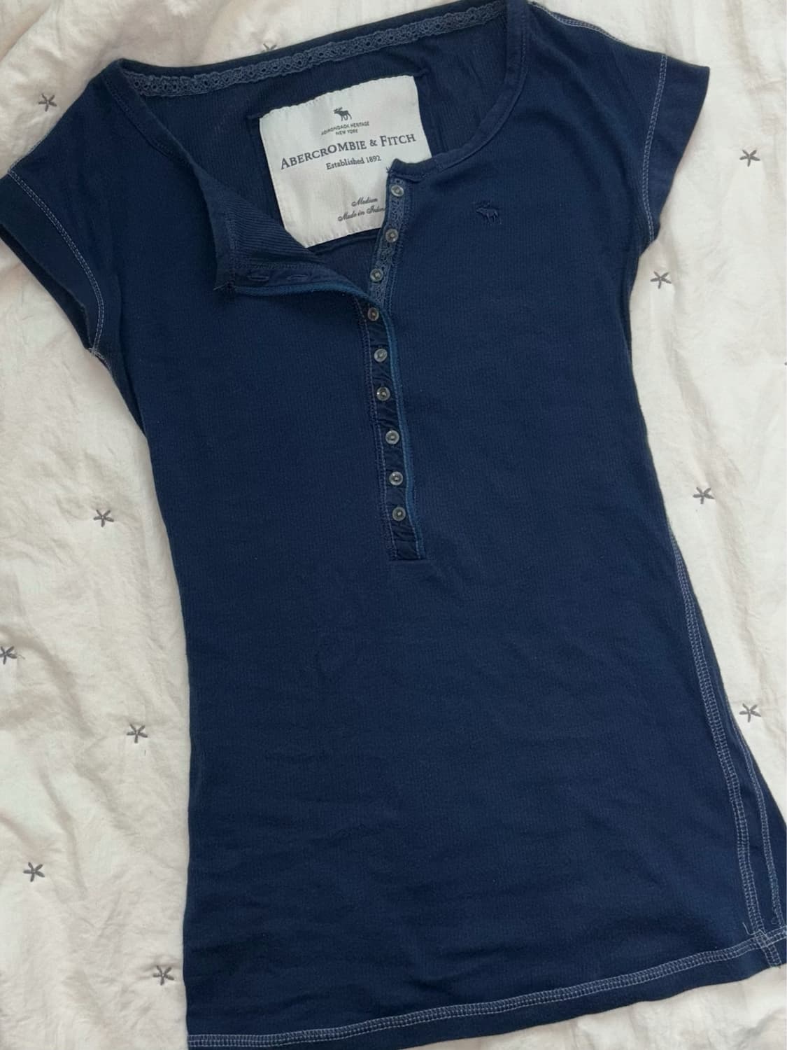 아베크롬비 Abercrombie 슬림핏 버튼 반팔 티 상품이미지1