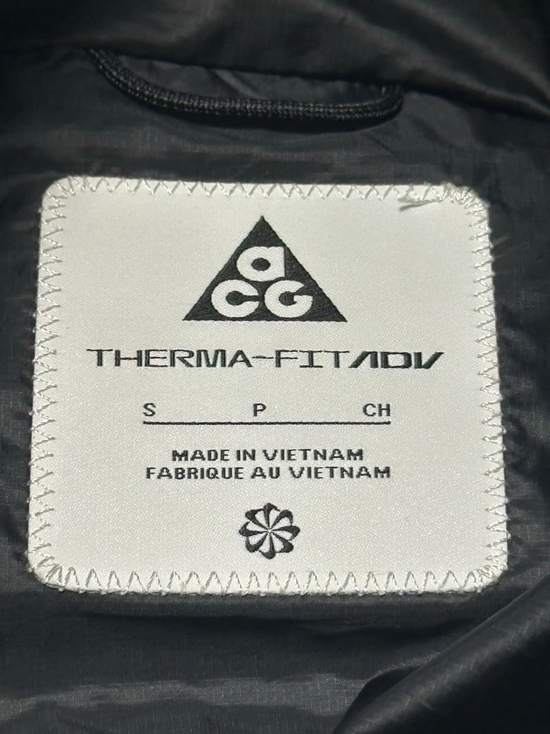 나이키 acg 패딩 판매합니다 s사이즈 상품이미지2