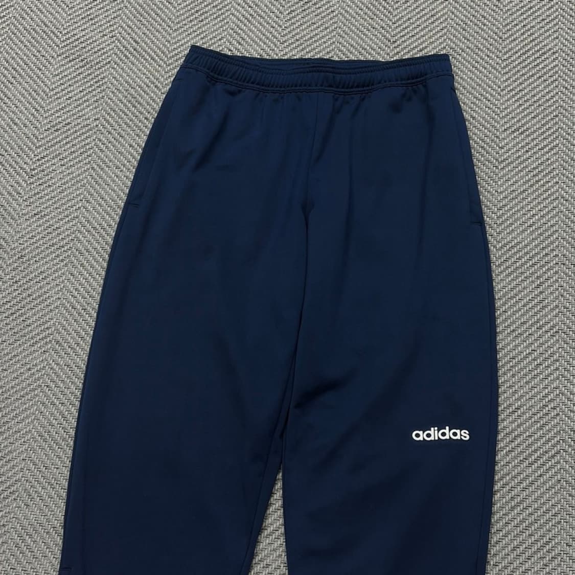 아디다스 베이직 로고 트랙팬츠 v2453 상품이미지3