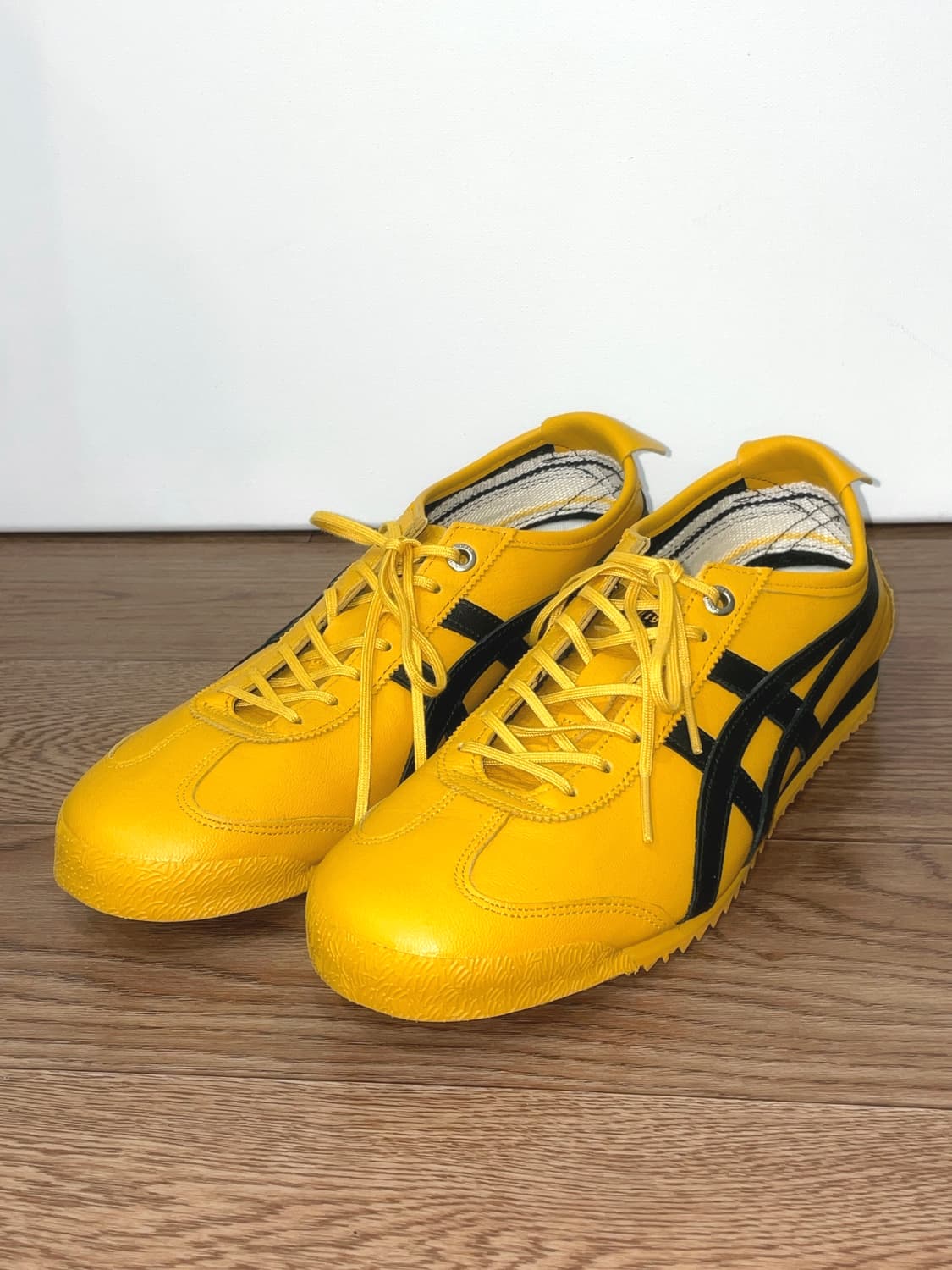 오니츠카 타이거 멕시코 66 옐로우 블랙 245 상품이미지1