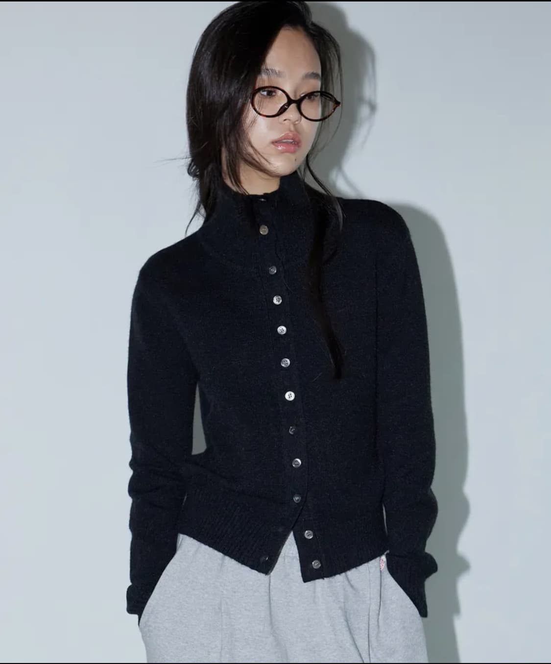 미치코런던 하이넥 버튼 가디건 블랙 상품이미지1