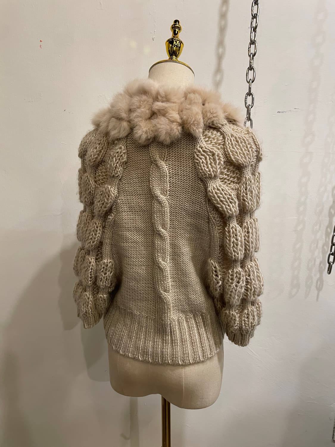 edge line 뜨개 니트 방울 베이지 케이프형 집업 모리 갸루 상품이미지6